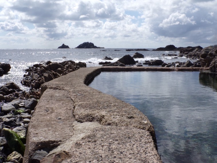Bathing pool, Priest Cove. © Mari French 2017.